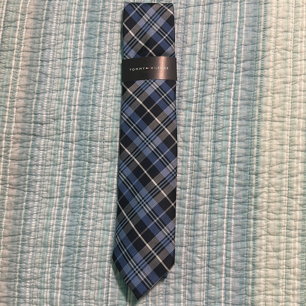 New Tommy Hilfiger men tie